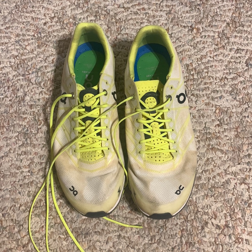 On Cloudflash running shoes